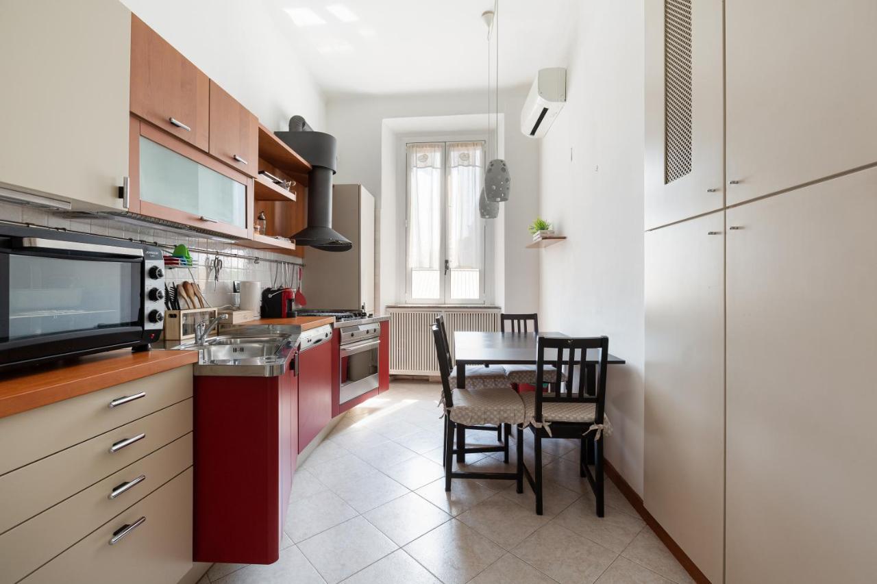 Roomy X5 - 850 M Far From Famagosta Mm2 Appartement Milaan